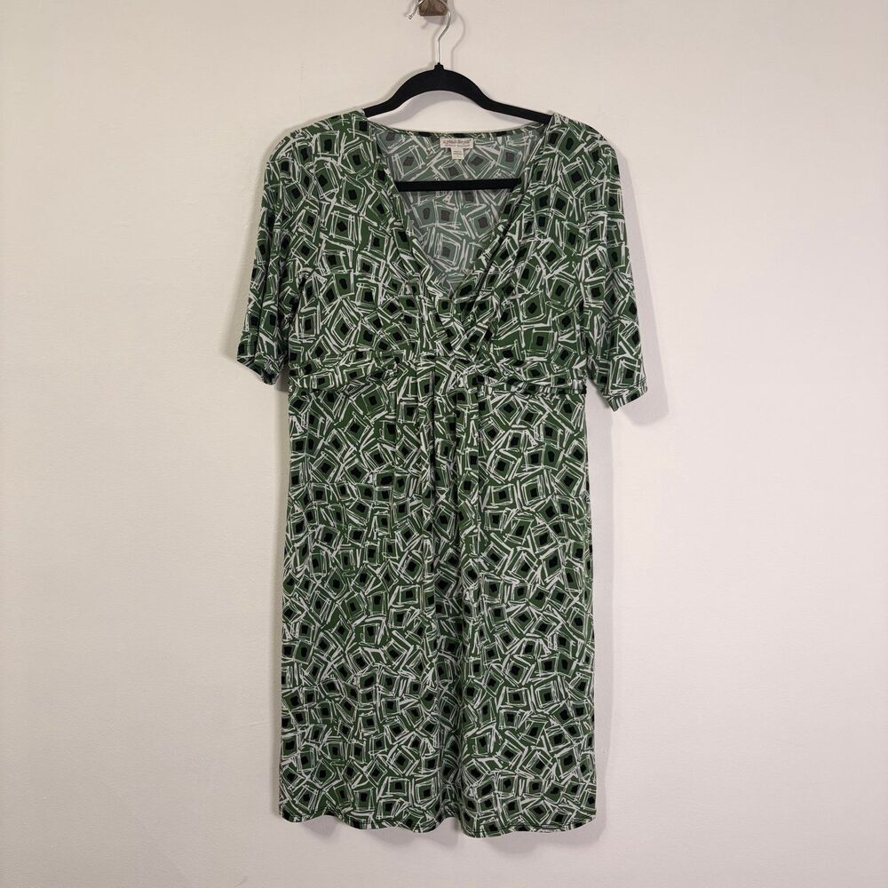 A Pea In The Pod Green Geometric Print Maternity Dress